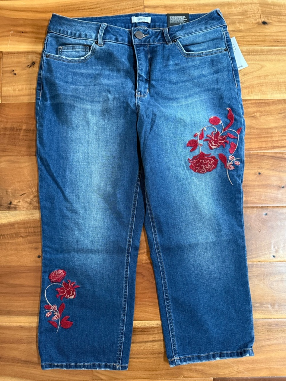 Ricki’s Embroidered Midrise Capri Jean - Floral Embroidery Detail